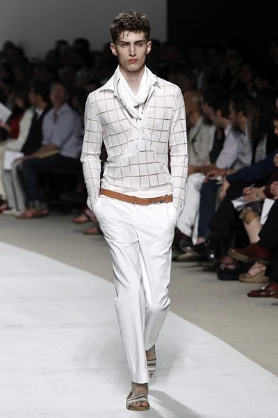 Look 44